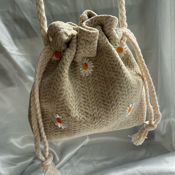 Unique Cream Drawstring Women mini  Bag - Picture 9 of 16